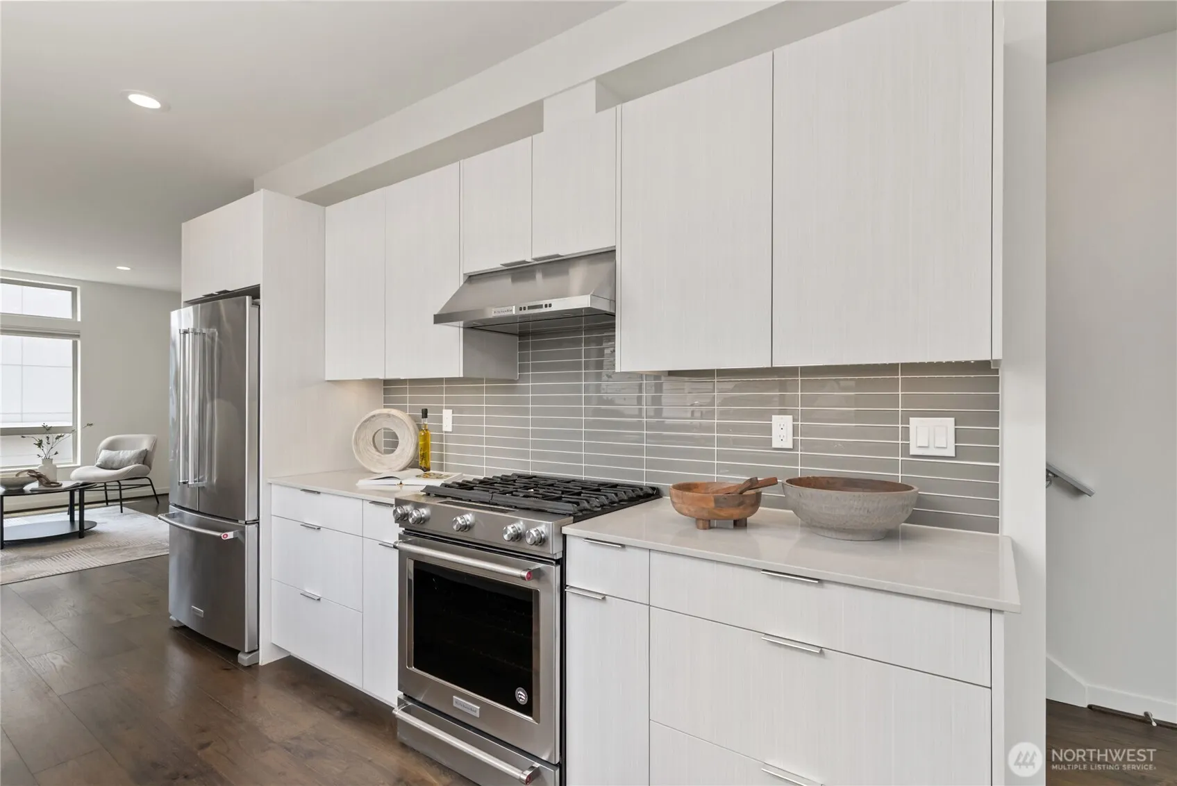 Property photo for 3027 62 Avenue Sw, Seattle photo 4