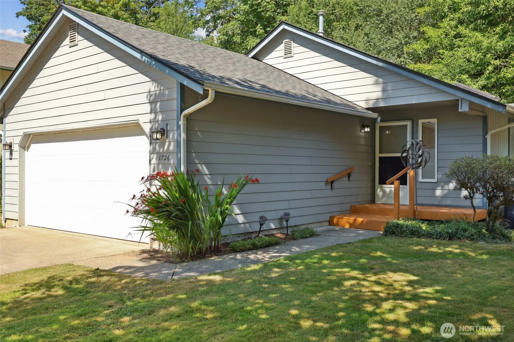 Property photo for 1726 Ann Street Ne, Olympia photo 3