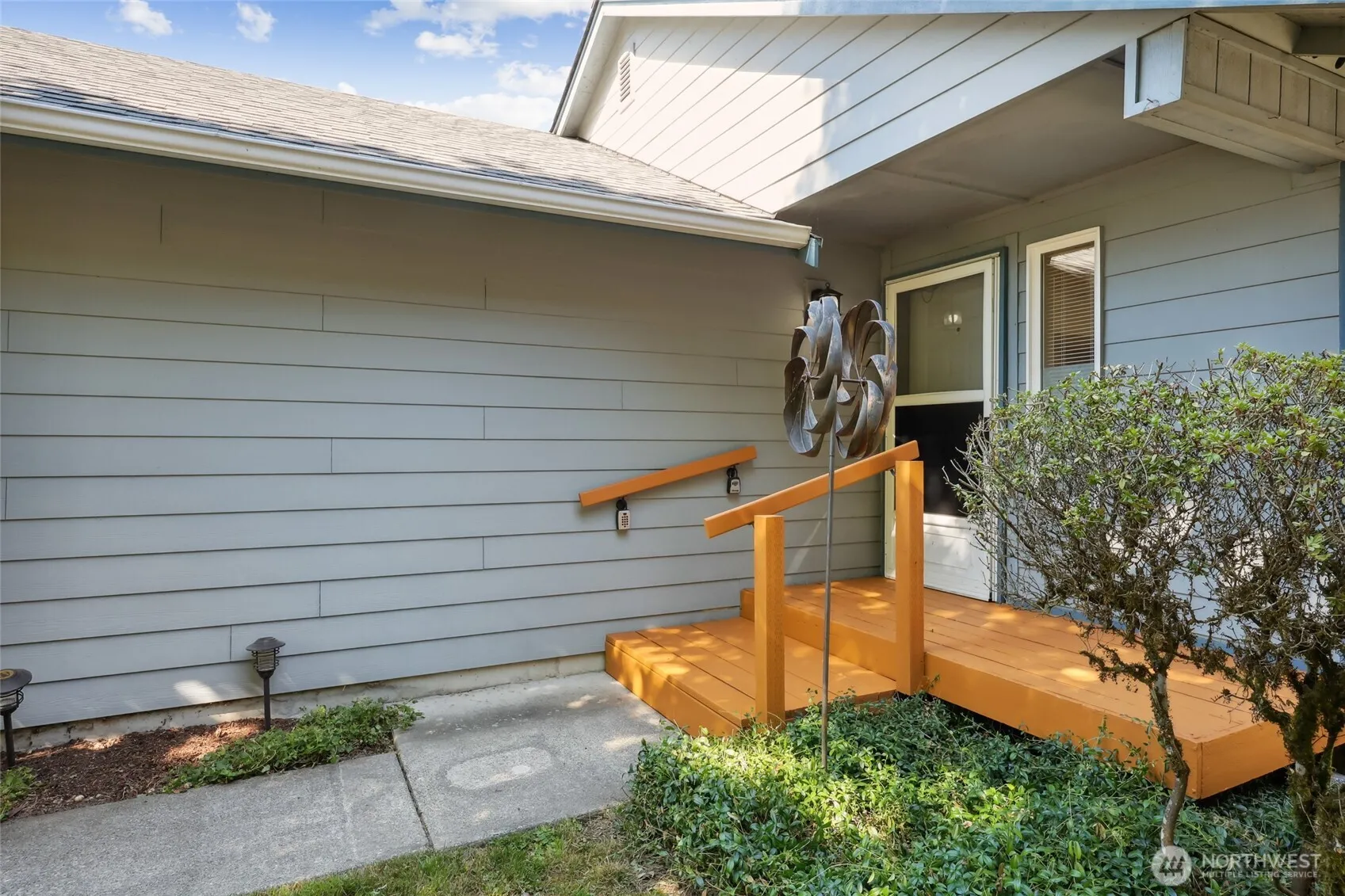 Property photo for 1726 Ann Street Ne, Olympia photo 4
