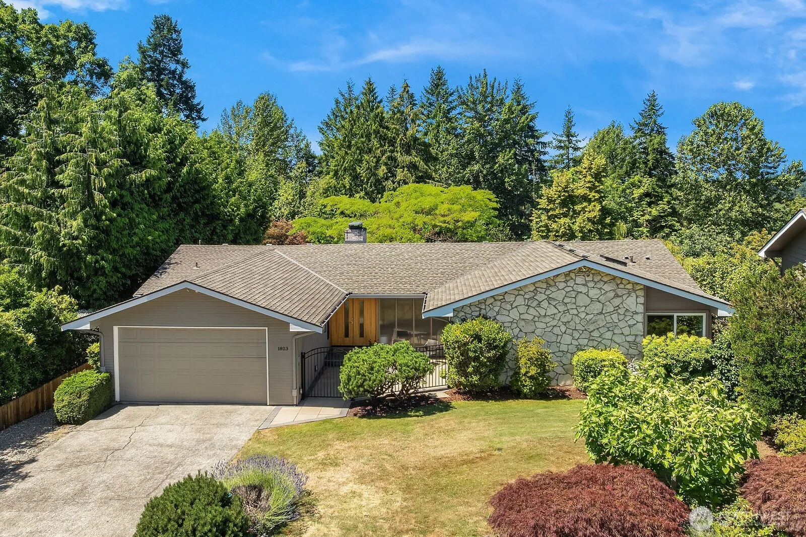Property photo for 1823 121st Avenue Se, Bellevue