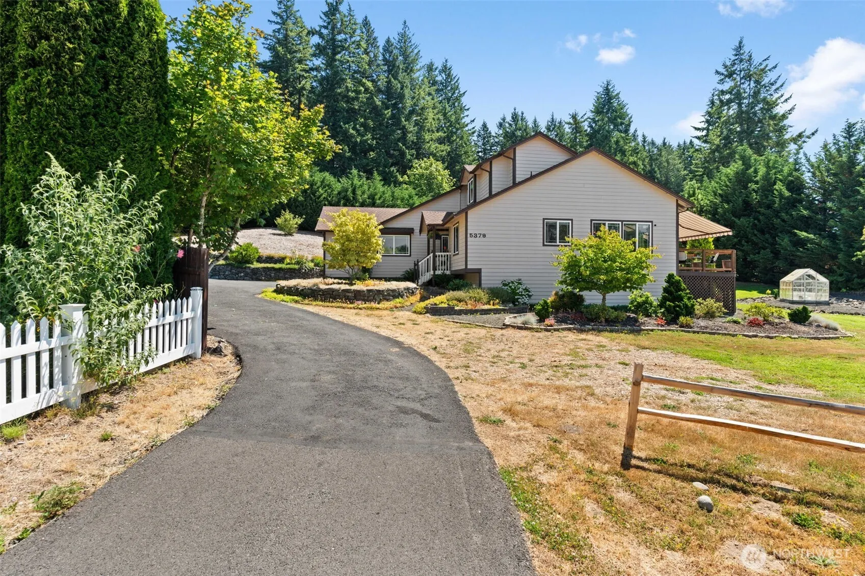 Property photo for 5379 Par Fore Drive Se, Port Orchard photo 2