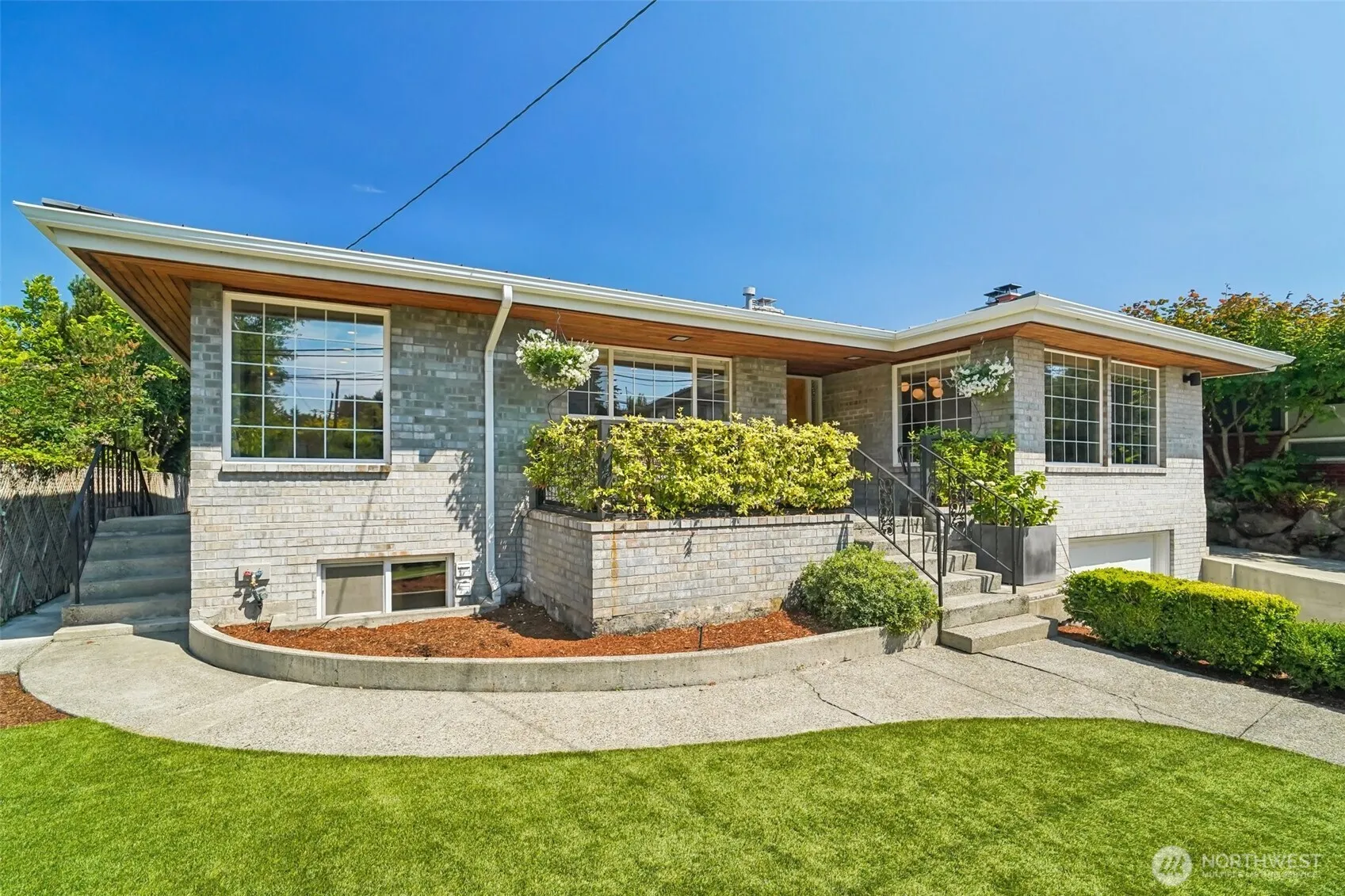 Property photo for 8732 24th Avenue Nw, Seattle photo 2