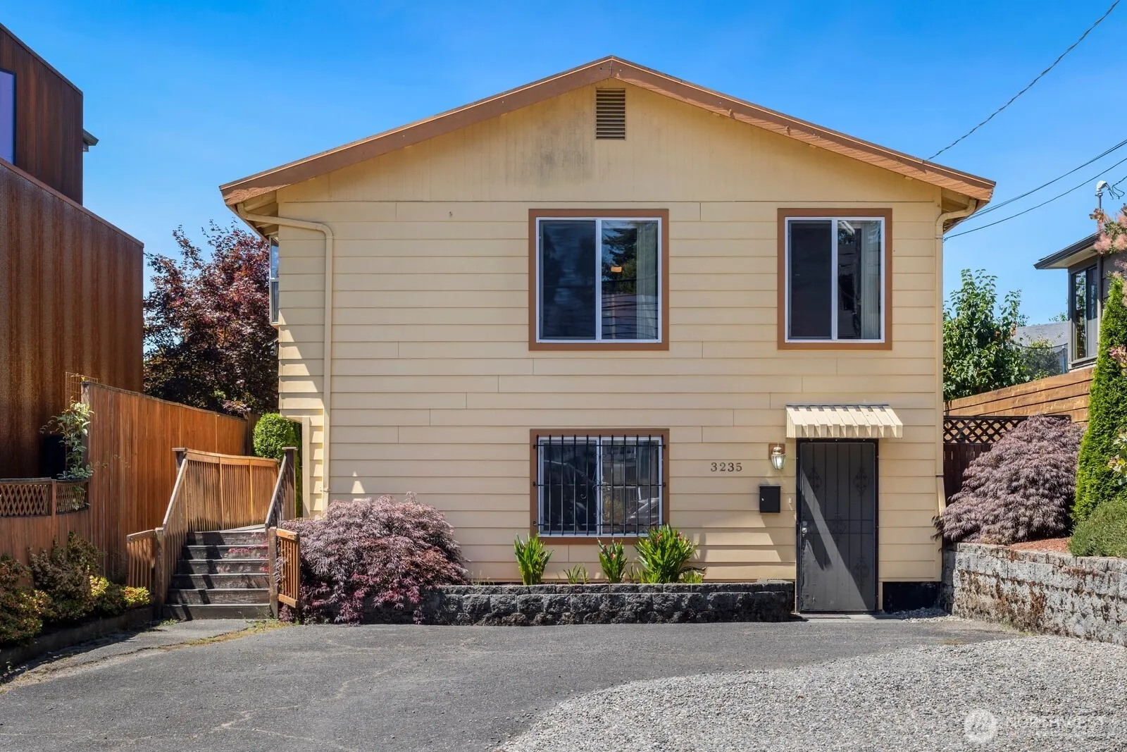 Property photo for 3235 33rd Avenue S, Seattle photo 4