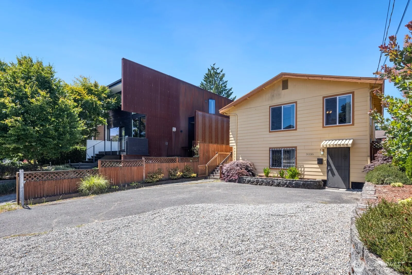 Property photo for 3235 33rd Avenue S, Seattle photo 2