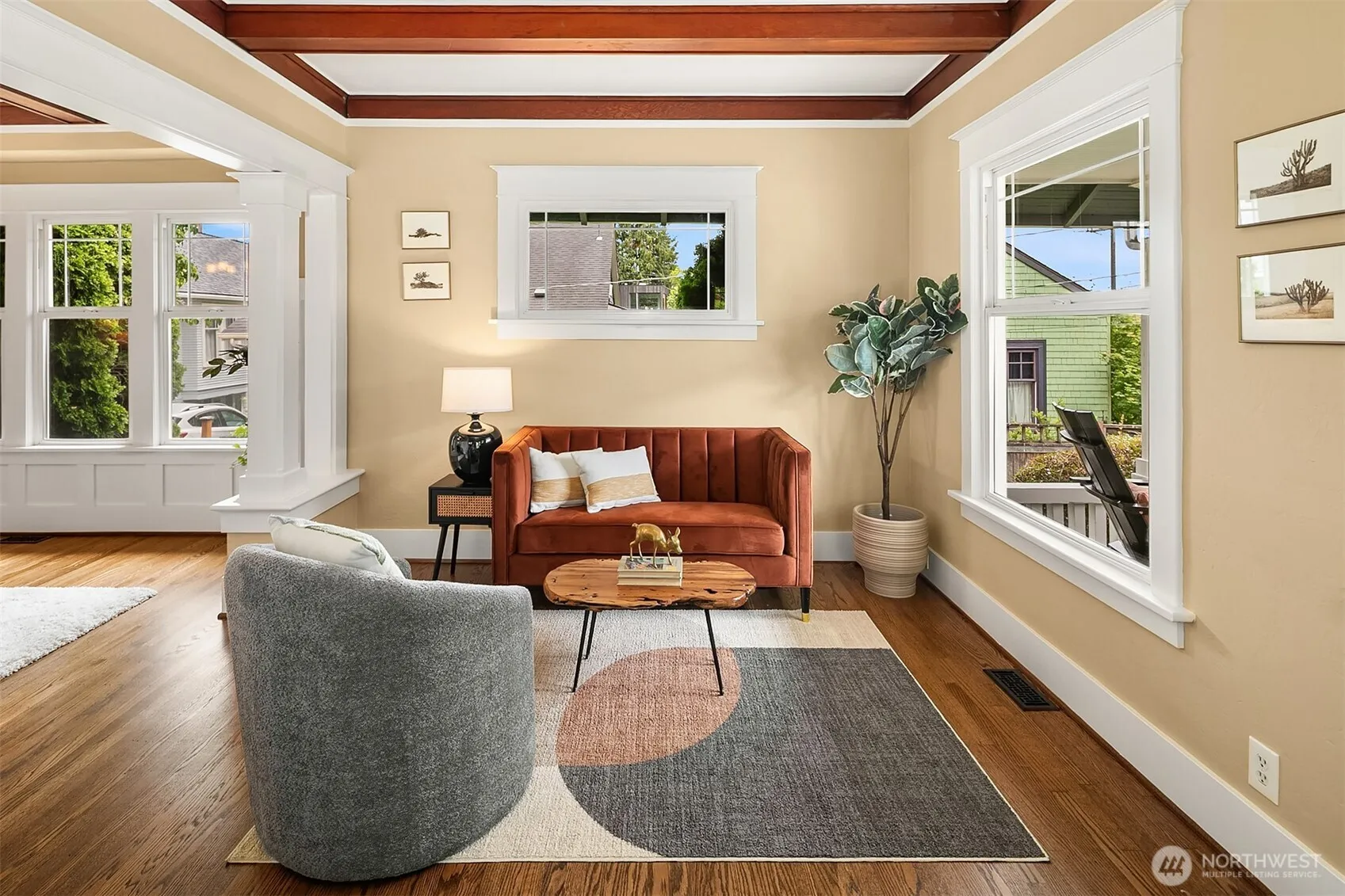 Property photo for 4010 Interlake Avenue N, Seattle photo 5