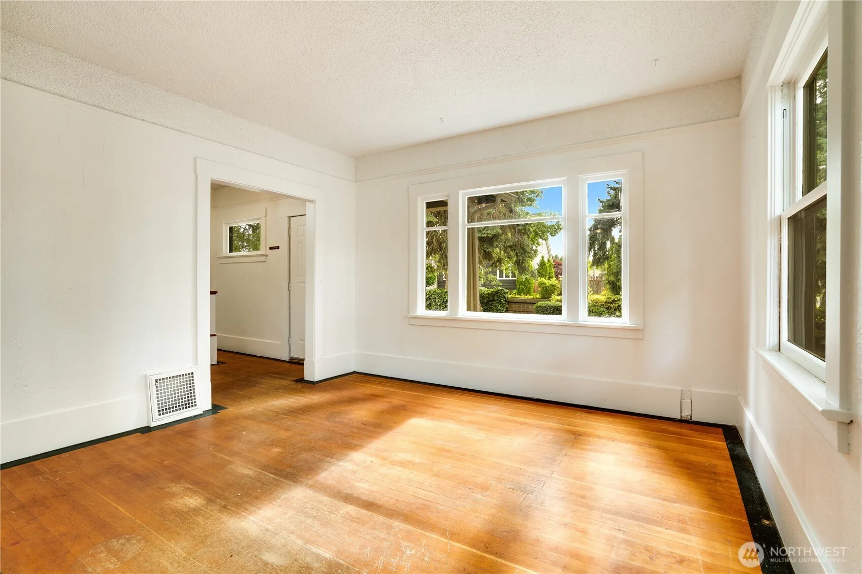 Property photo for 1031 N Anderson Street, Tacoma photo 3