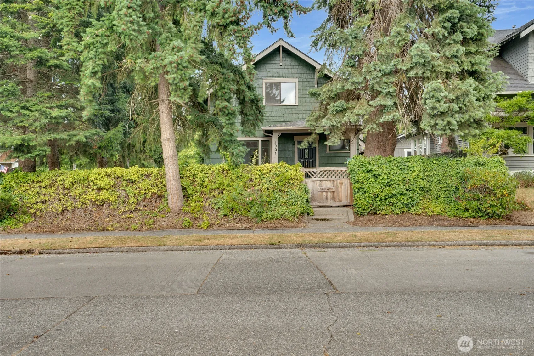Property photo for 1031 N Anderson Street, Tacoma photo 2