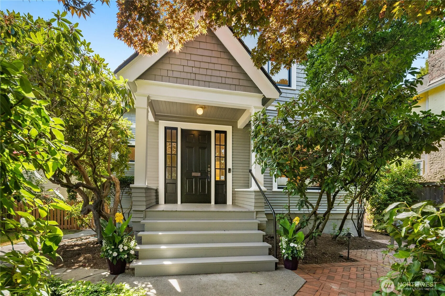 Property photo for 1515 2nd Avenue W, Seattle
