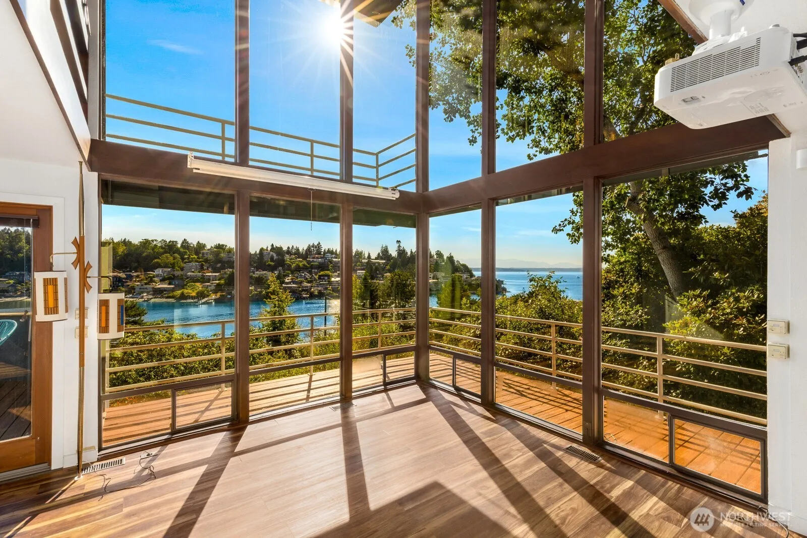 Property photo for 5618 Seaview Avenue Nw, Seattle photo 3