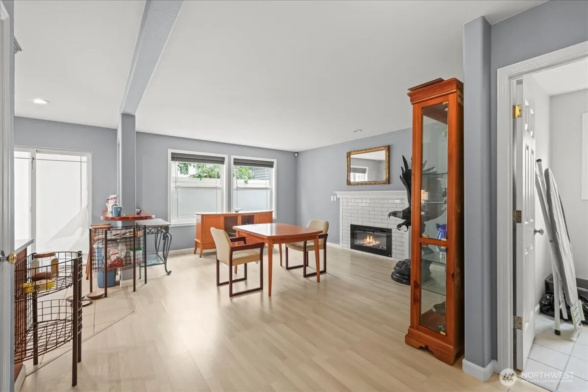 Property photo for 919 4th Avenue N, Kent photo 5