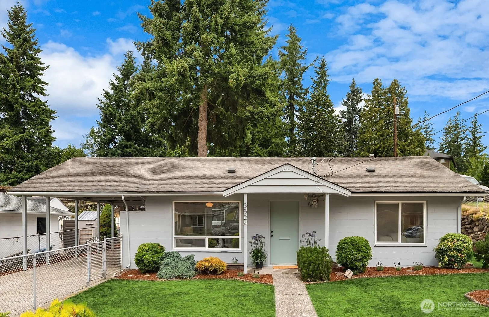 3524 Ne 7th Place, Renton