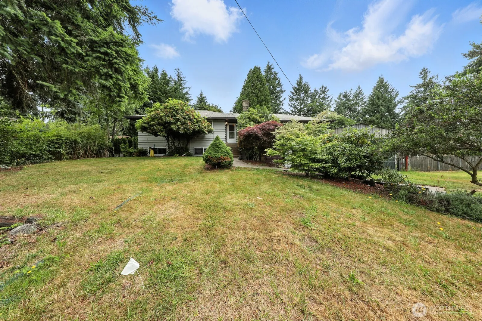 Property photo for 17562 Se 134th Street, Renton photo 2