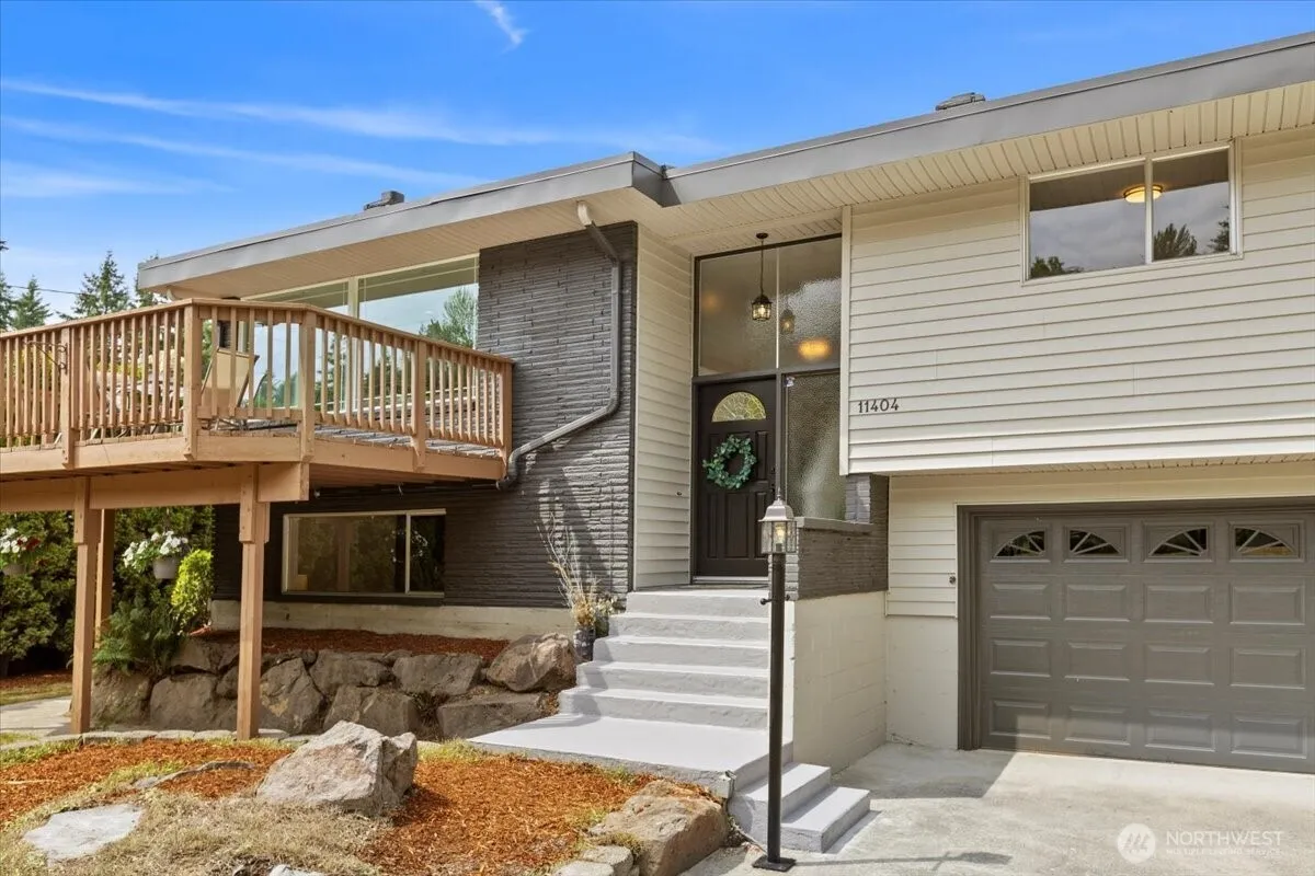 Property photo for 11404 Se 186th Street, Renton photo 2