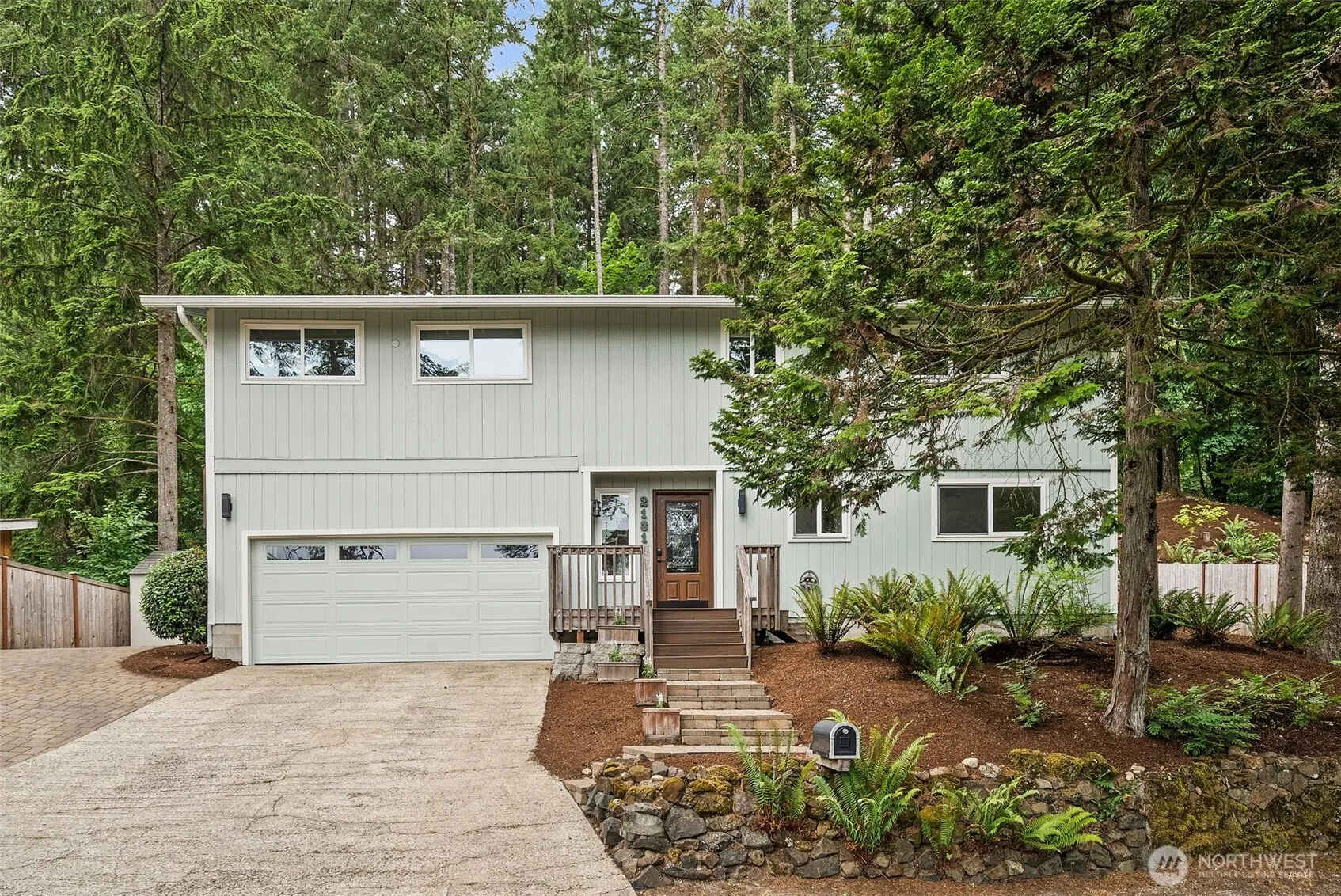 Property photo for 2131 Lakemoor Drive Sw, Olympia
