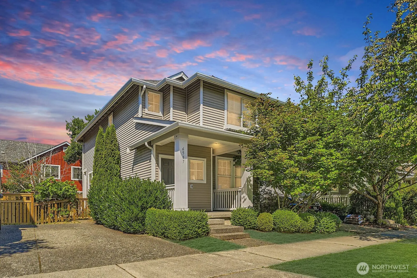 Property photo for 6517 29th Avenue Sw, Seattle photo 2