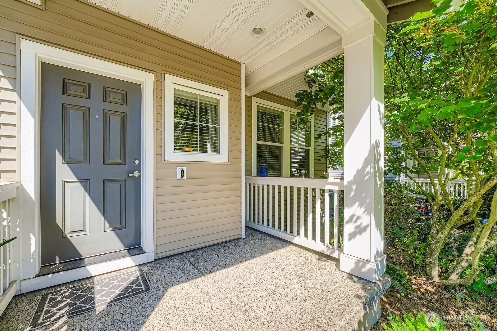 Property photo for 6517 29th Avenue Sw, Seattle photo 4