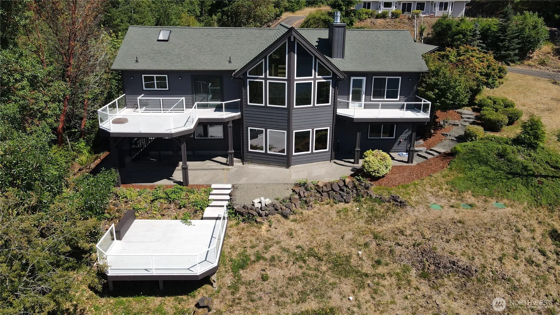 Property photo for 1936 Summit Lake Shore Rd Nw, Olympia photo 2