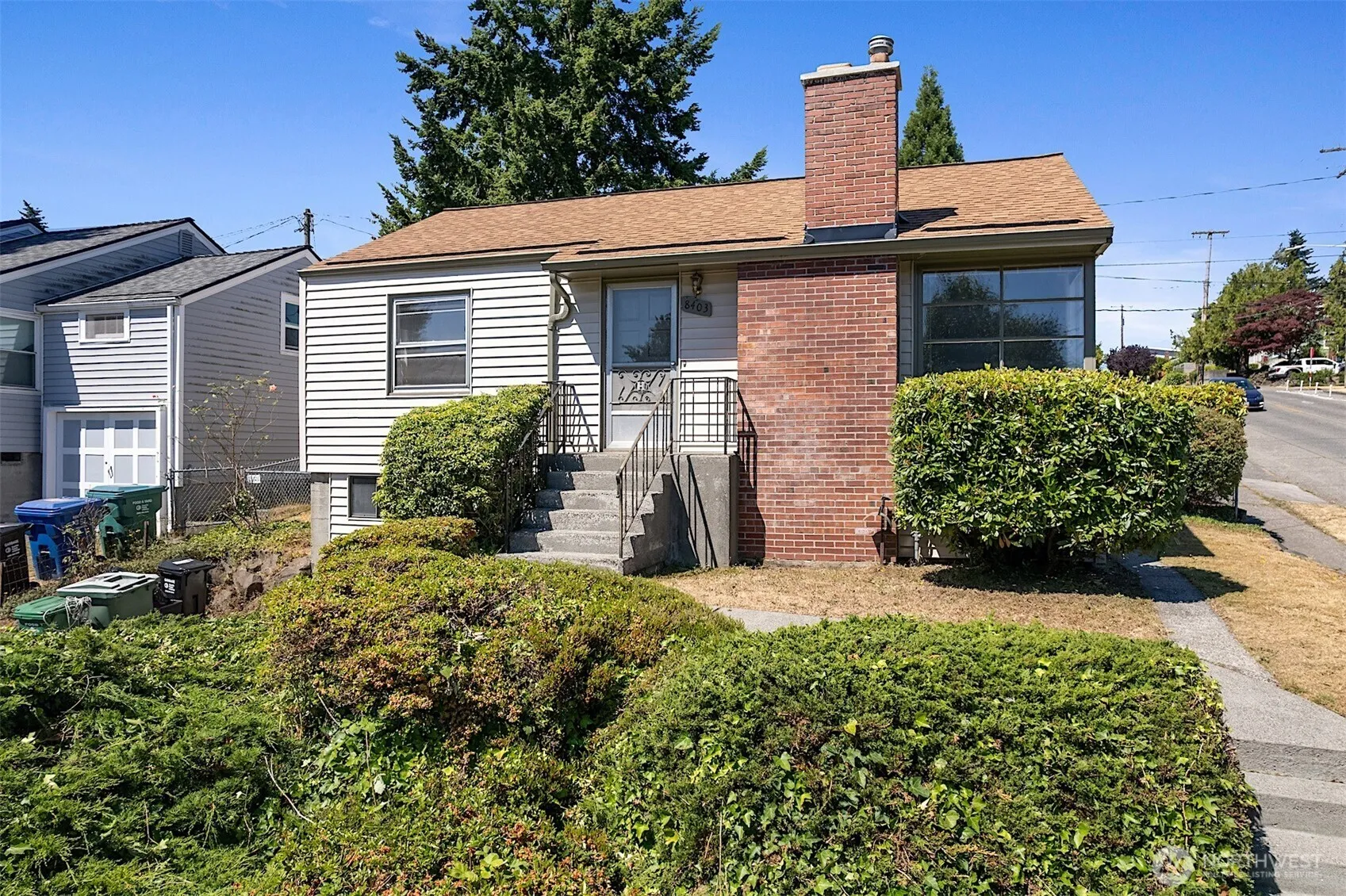 Property photo for 8403 36th Avenue Sw, Seattle photo 2