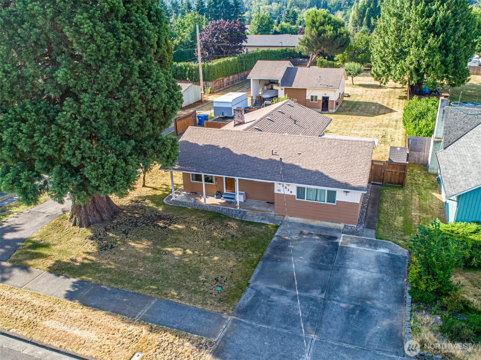 Property photo for 1818 9th Avenue Se, Puyallup