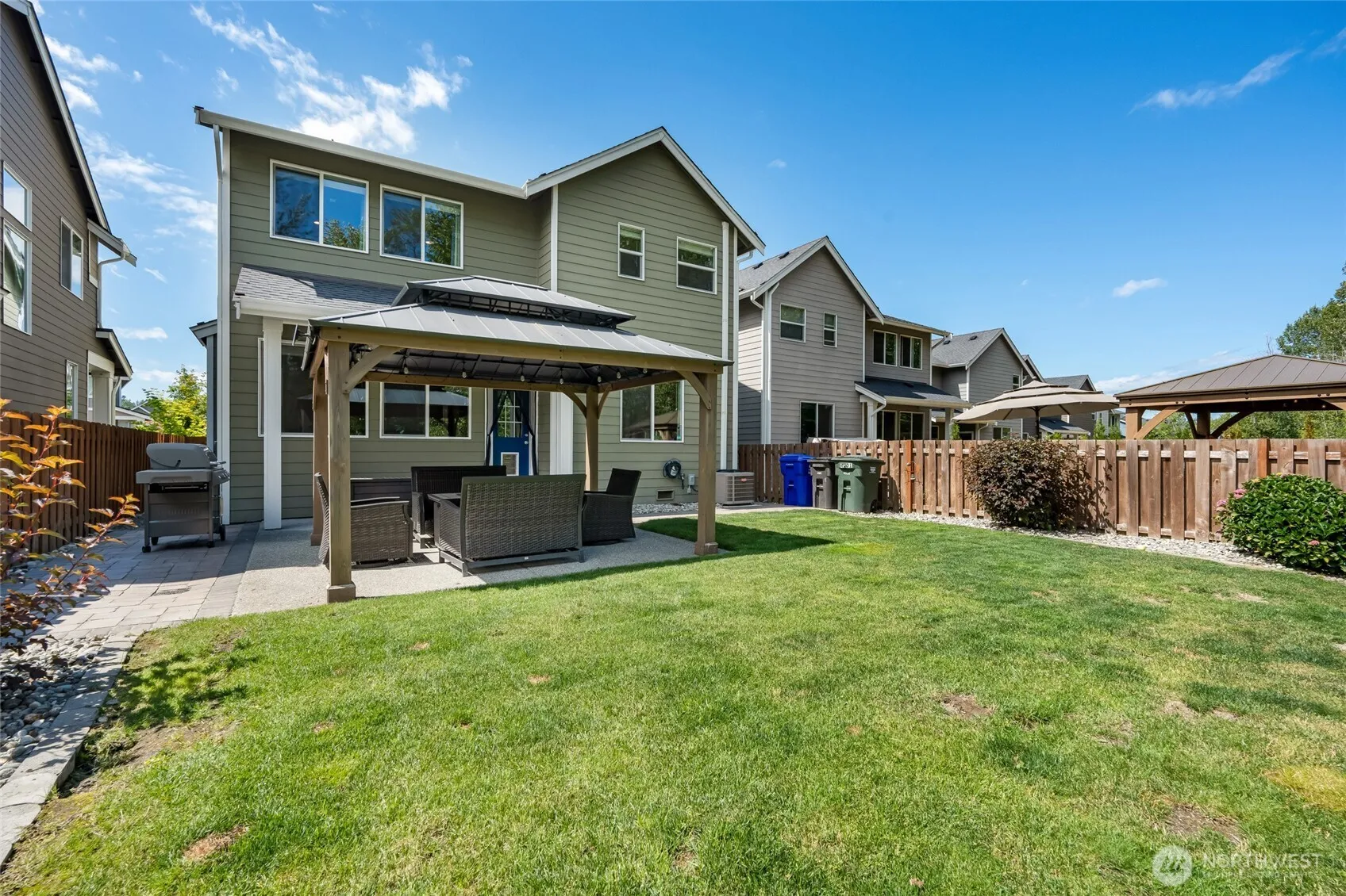 Property photo for 4701 31st Avenue Se, Everett photo 2