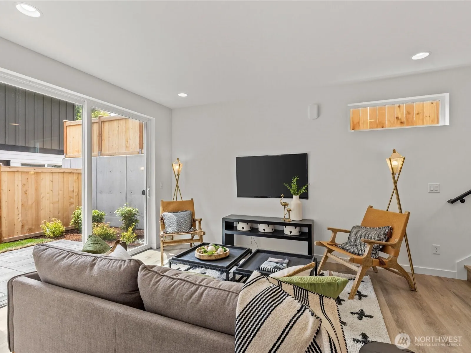 Property photo for 9015 Dibble Avenue Nw #b, Seattle photo 3
