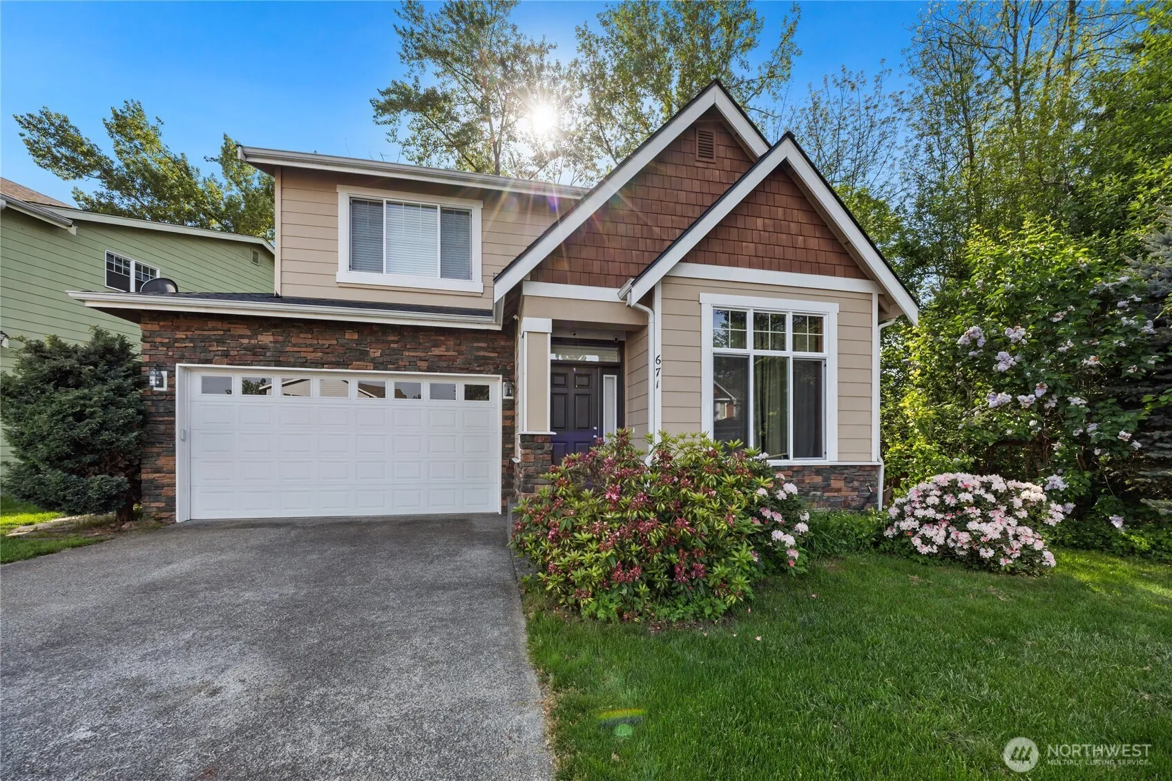 Property photo for 671 Vashon Place Ne, Renton