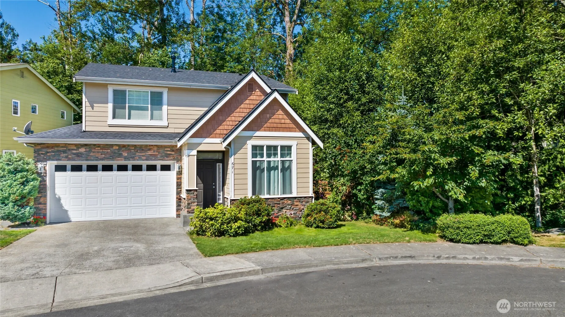 Property photo for 671 Vashon Place Ne, Renton photo 2