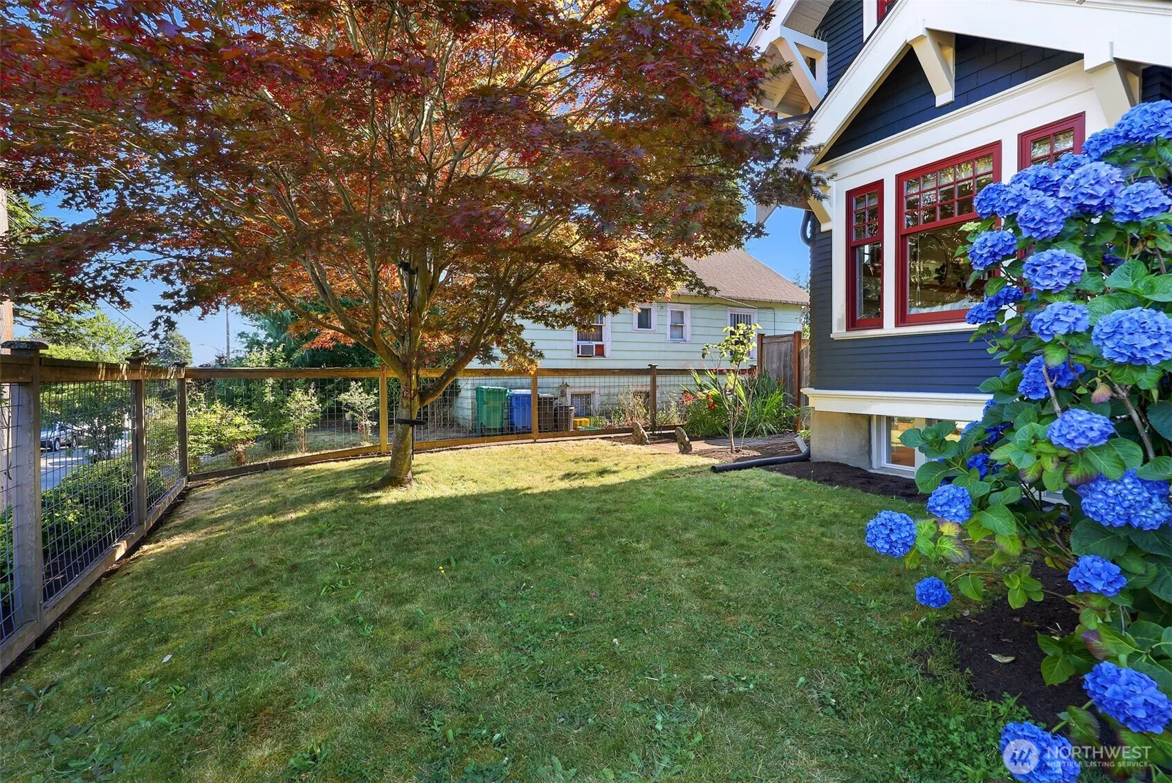 Property photo for 6753 5th Avenue Nw, Seattle photo 3