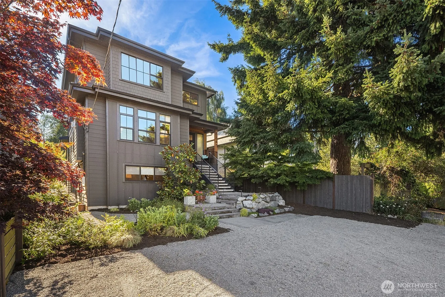 Property photo for 8841 Dibble Avenue Nw, Seattle photo 2