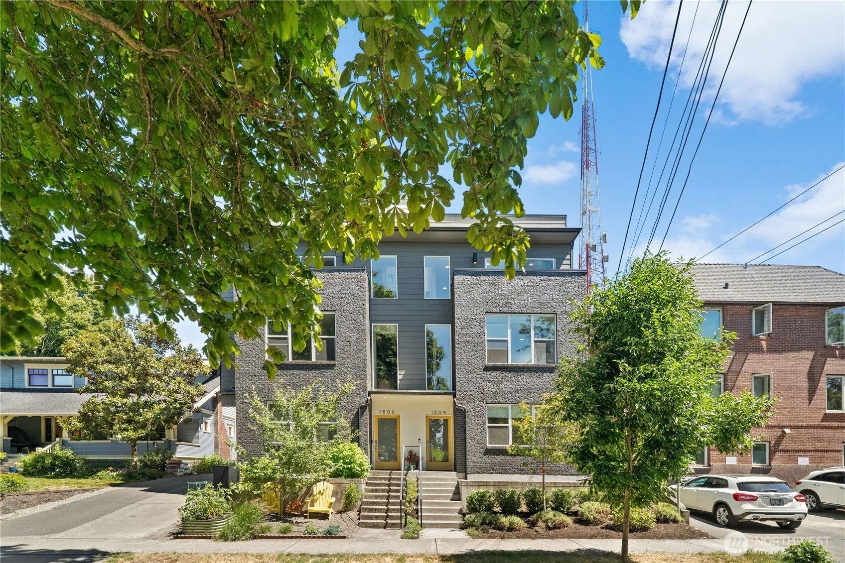 Property photo for 1504 1st Avenue N, Seattle