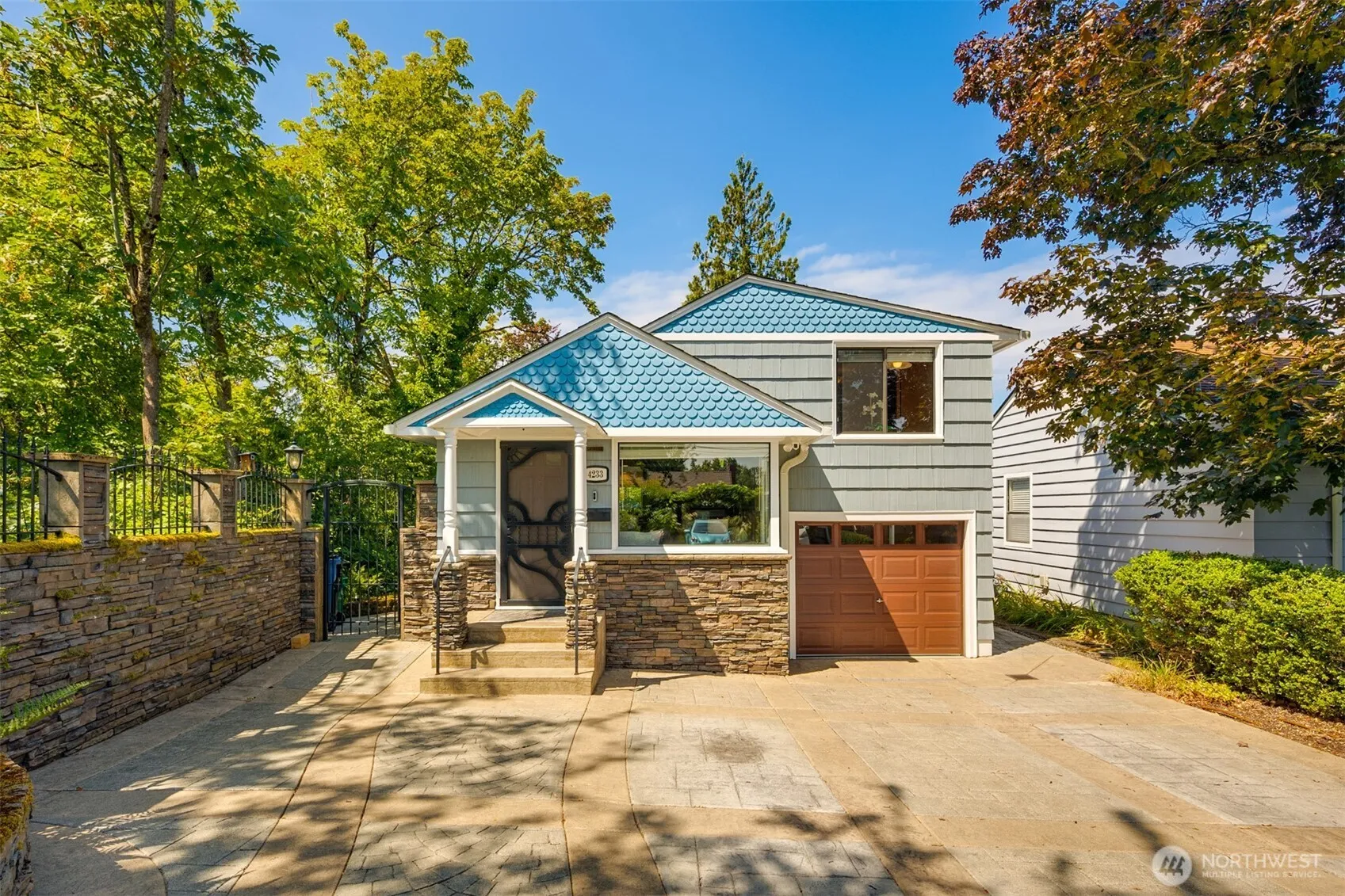 Property photo for 4233 48th Avenue S, Seattle