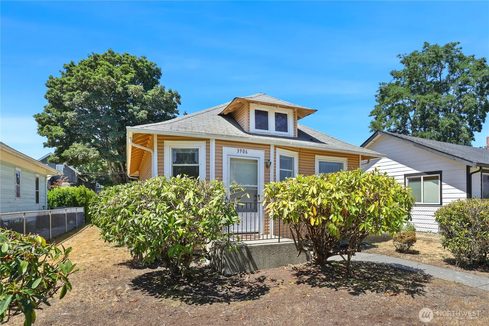 Property photo for 3906 N Gove Street, Tacoma photo 2