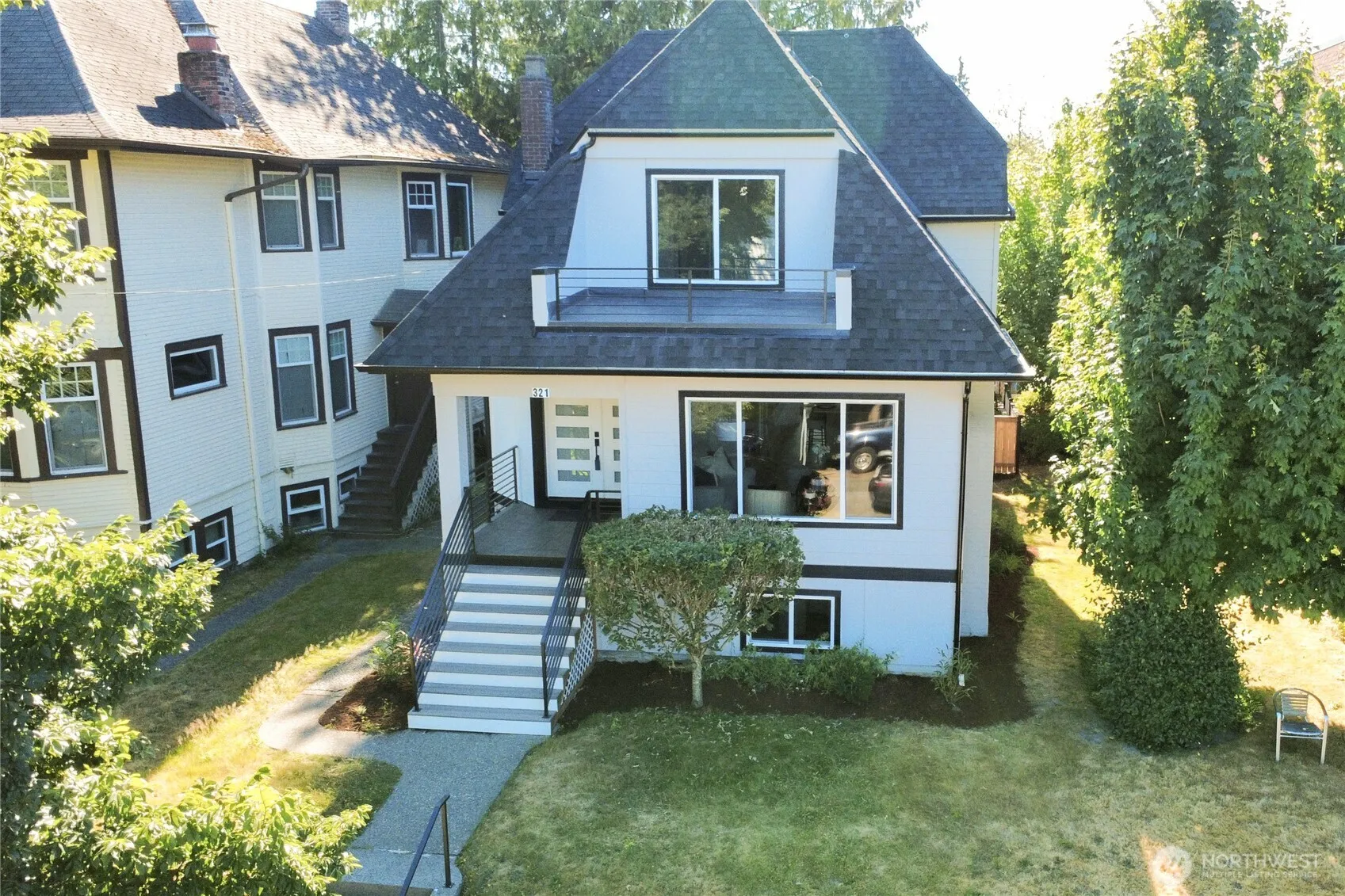 Property photo for 321 17th Avenue E, Seattle