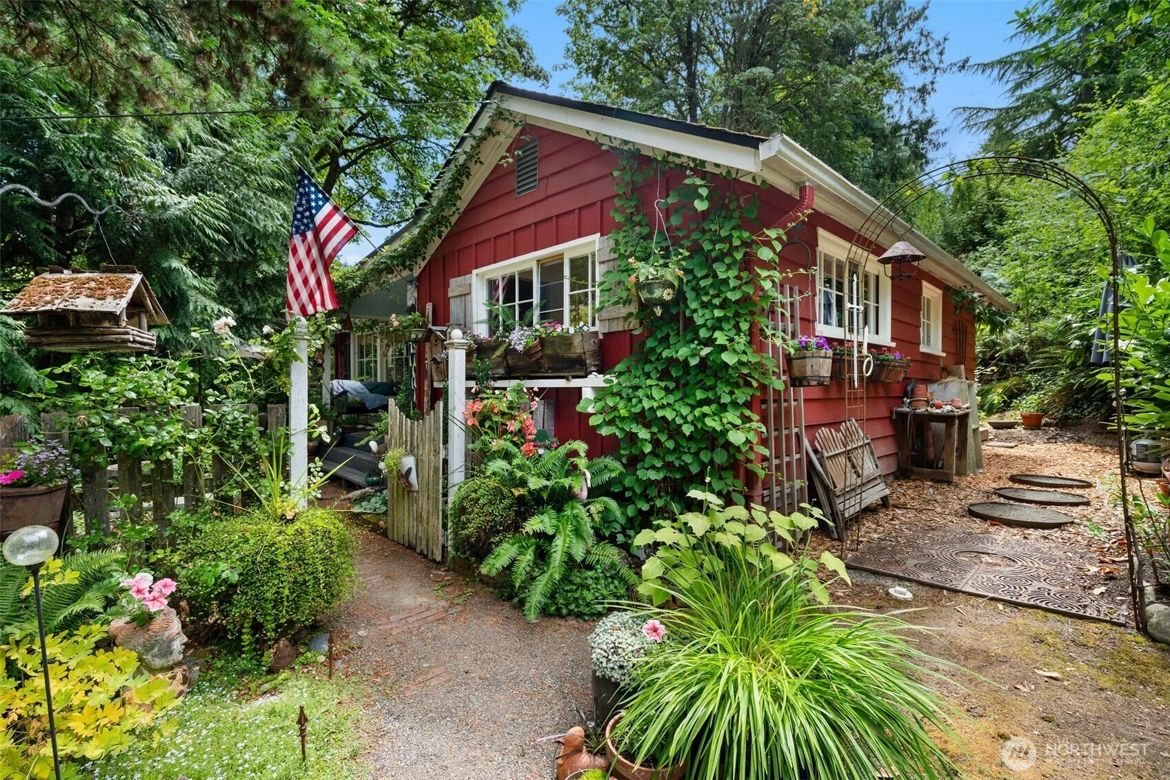 Property photo for 4101 Sw Orchard Street, Seattle
