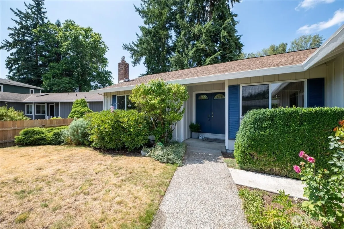 Property photo for 14313 110th Avenue Ne, Kirkland photo 2