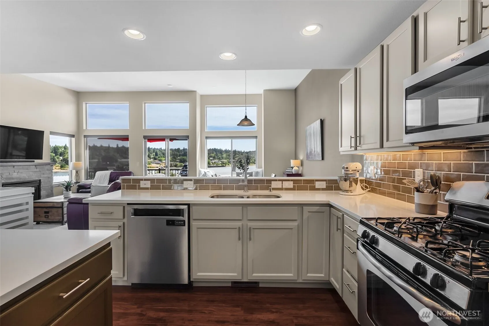 Property photo for 2555 Waterside Lane, Bremerton photo 5