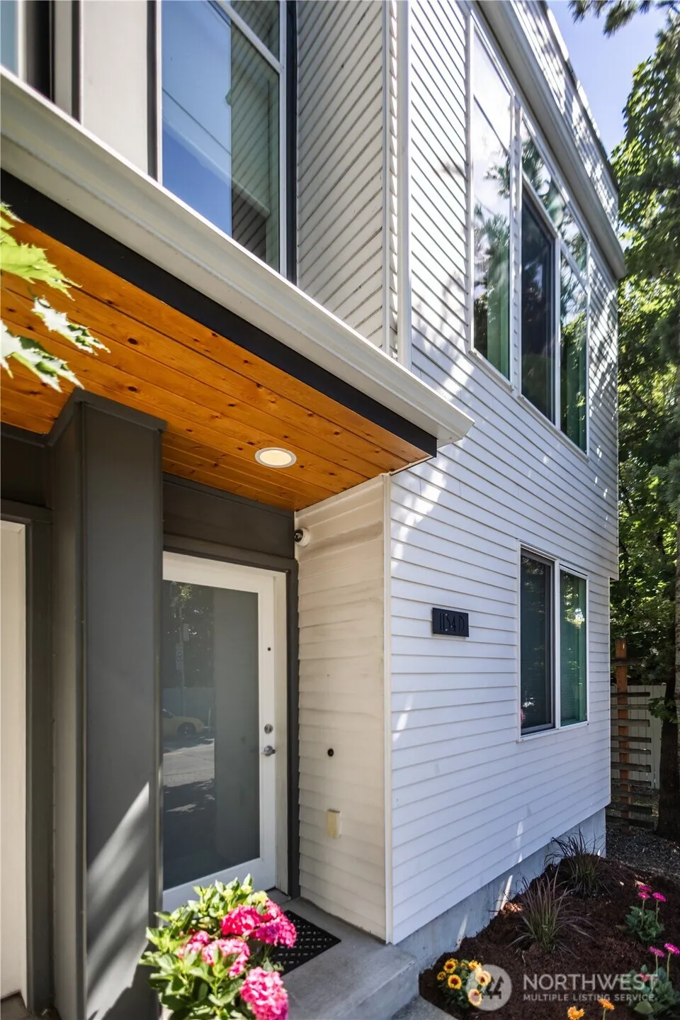 Property photo for 1134 N 90 Street #d, Seattle photo 3