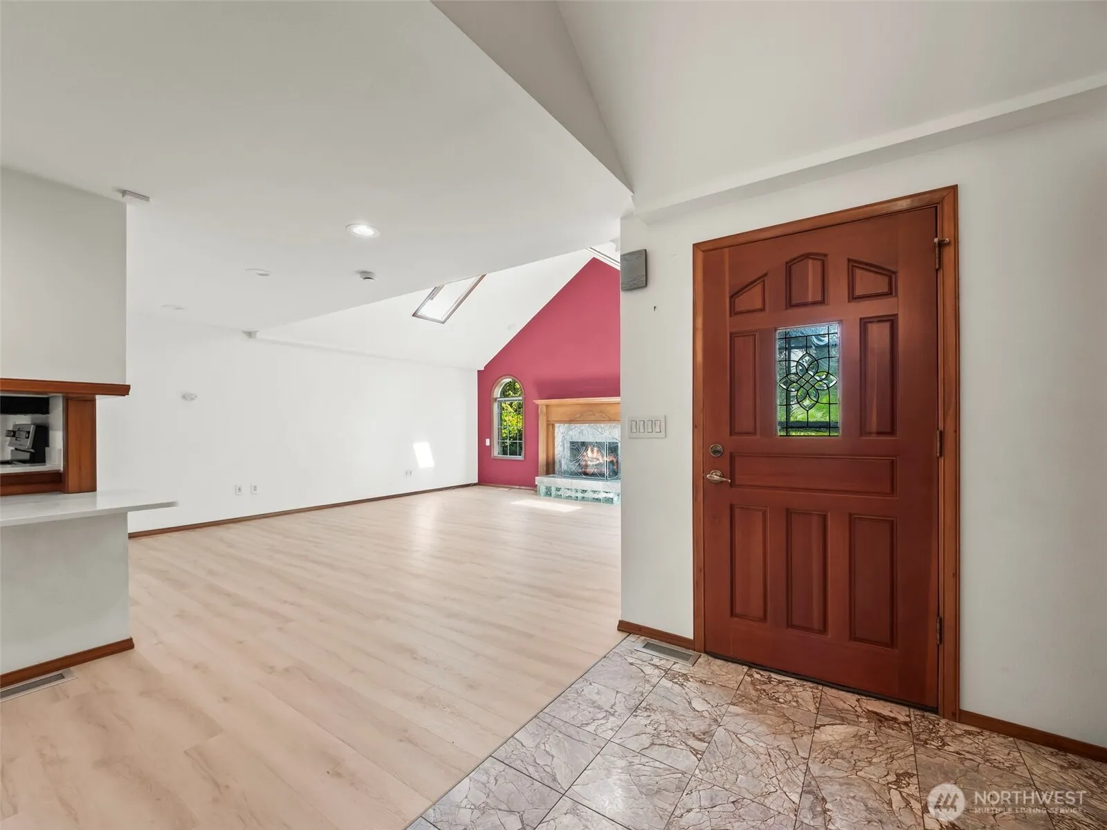 Property photo for 17512 Waller Road E, Tacoma photo 4