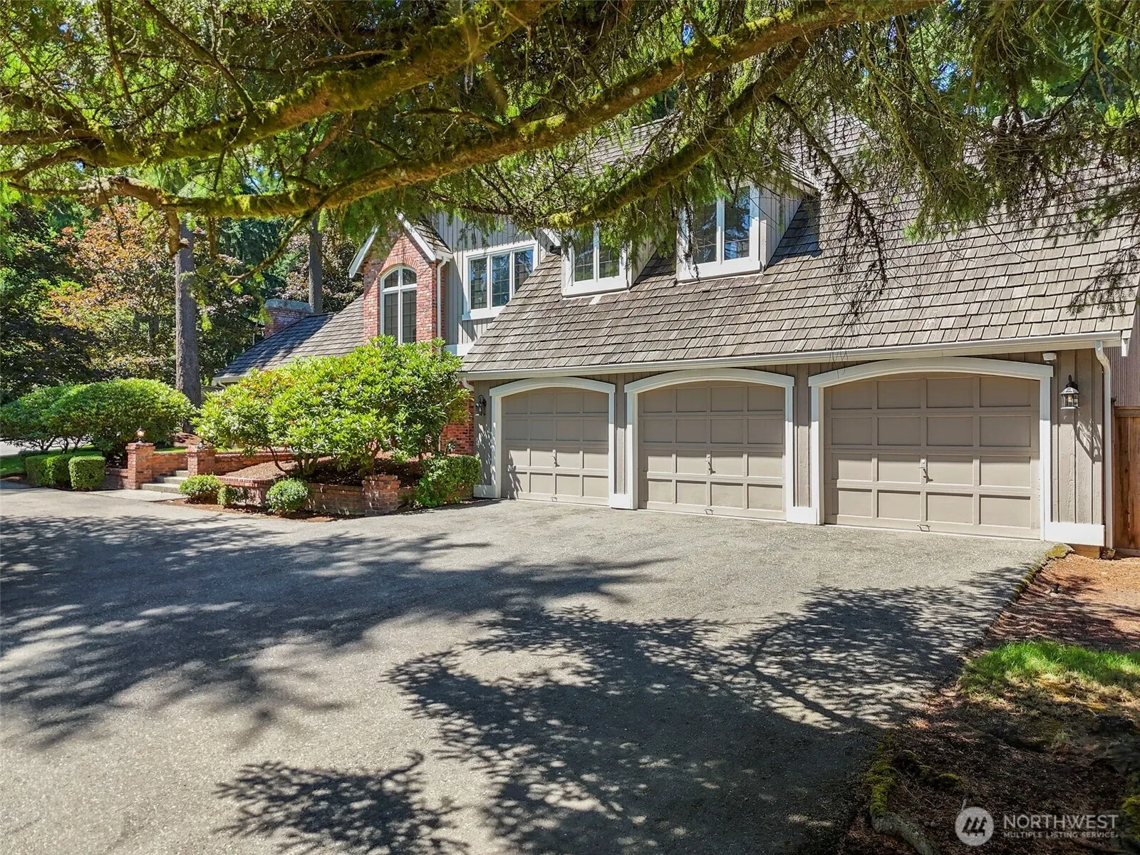 Property photo for 13603 171st Avenue Ne, Redmond photo 2