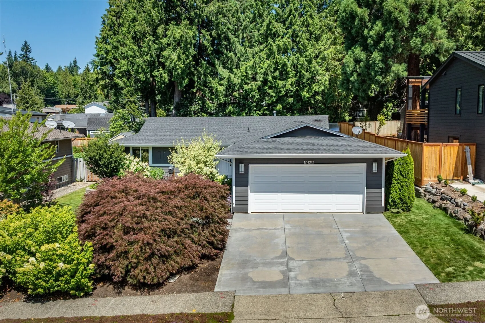 Property photo for 16120 Ne 98th Street, Redmond photo 2