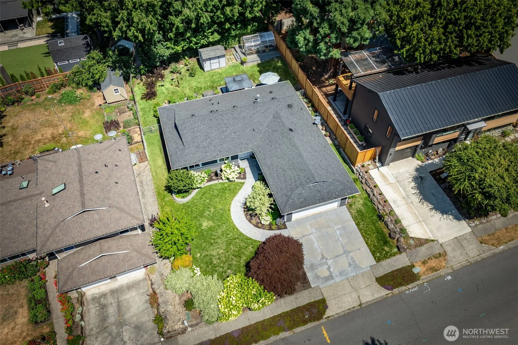 Property photo for 16120 Ne 98th Street, Redmond photo 3