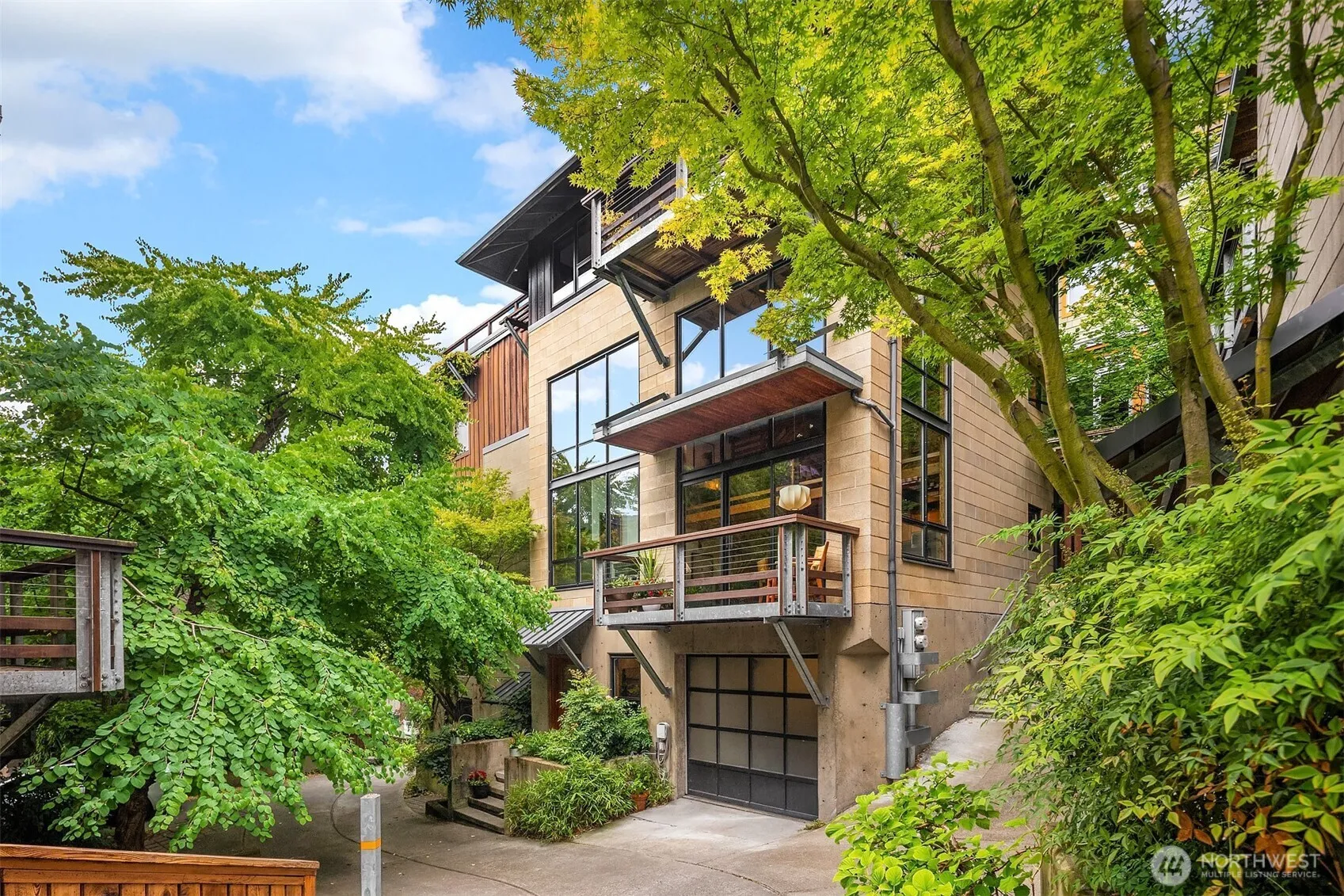 Property photo for 3816 A Evanston Avenue N, Seattle photo 2