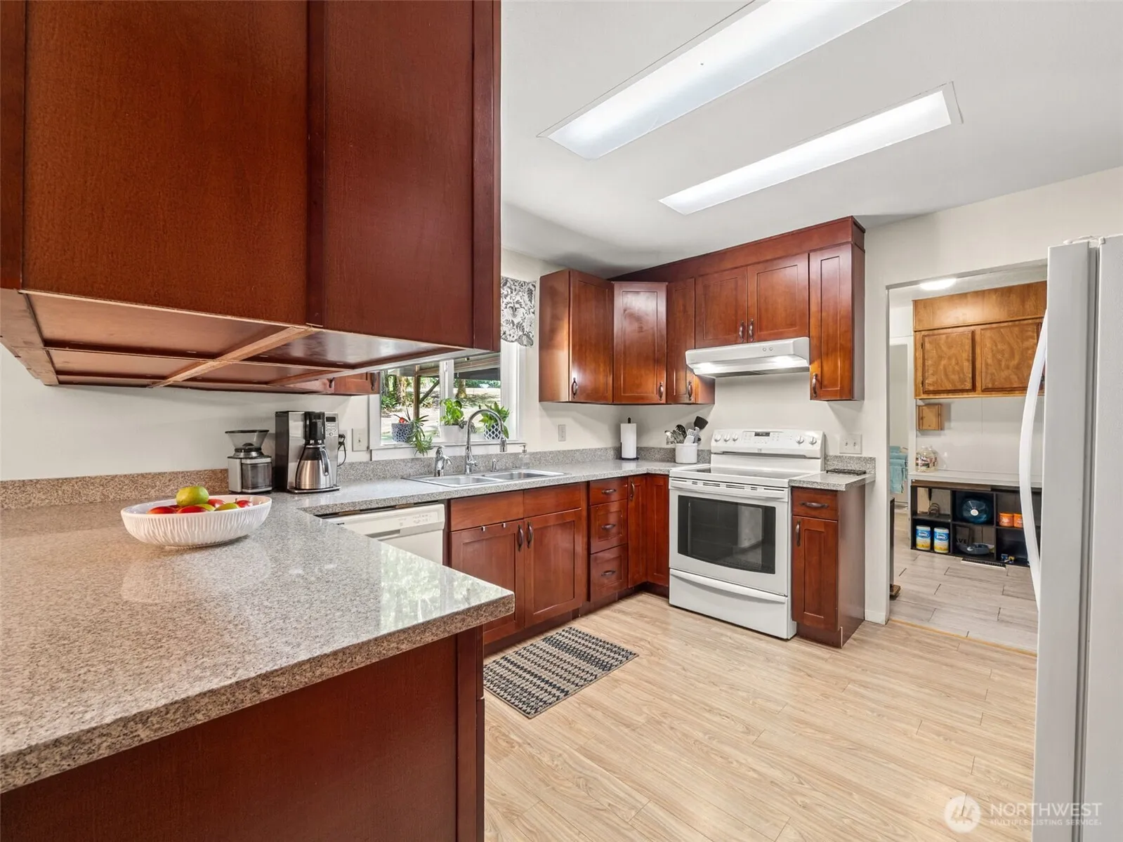 Property photo for 15350 Se May Valley Road, Renton photo 4