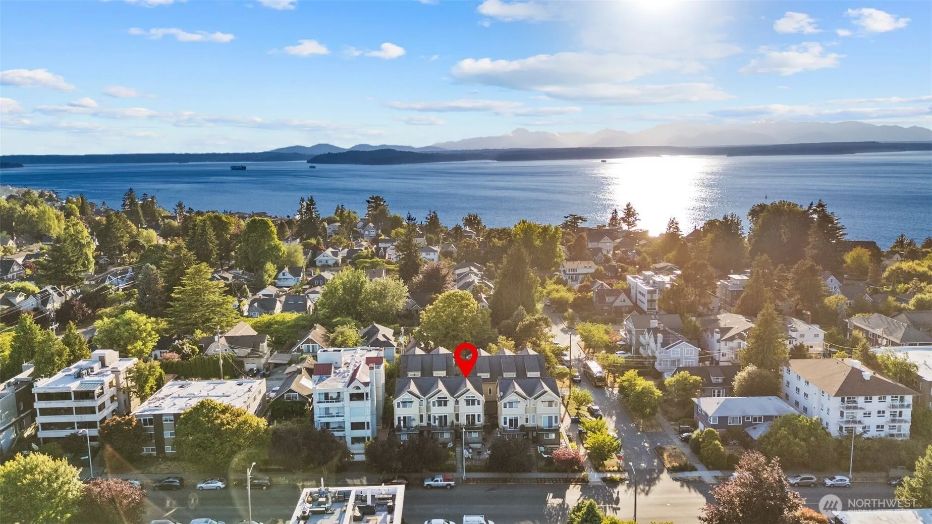 Property photo for 1609 California Avenue Sw #a, Seattle photo 4