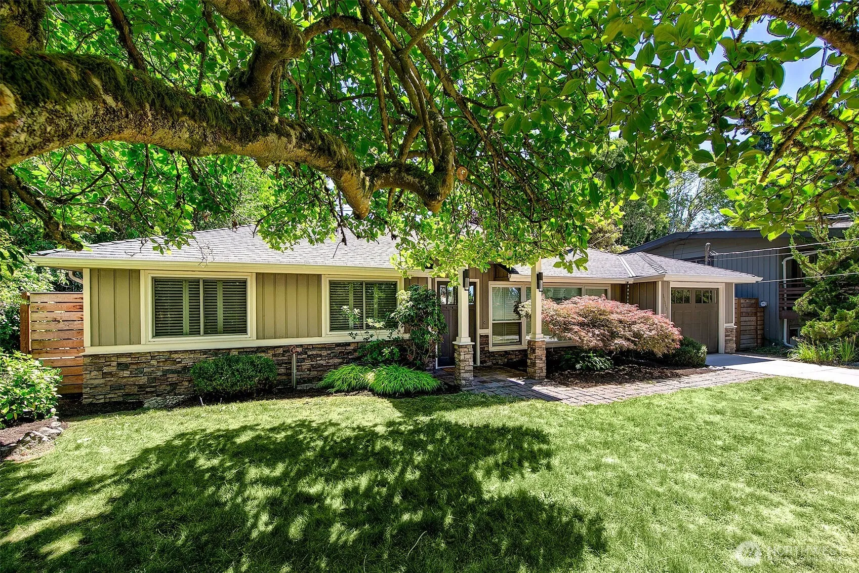 Property photo for 11042 108th Place Ne, Kirkland photo 2