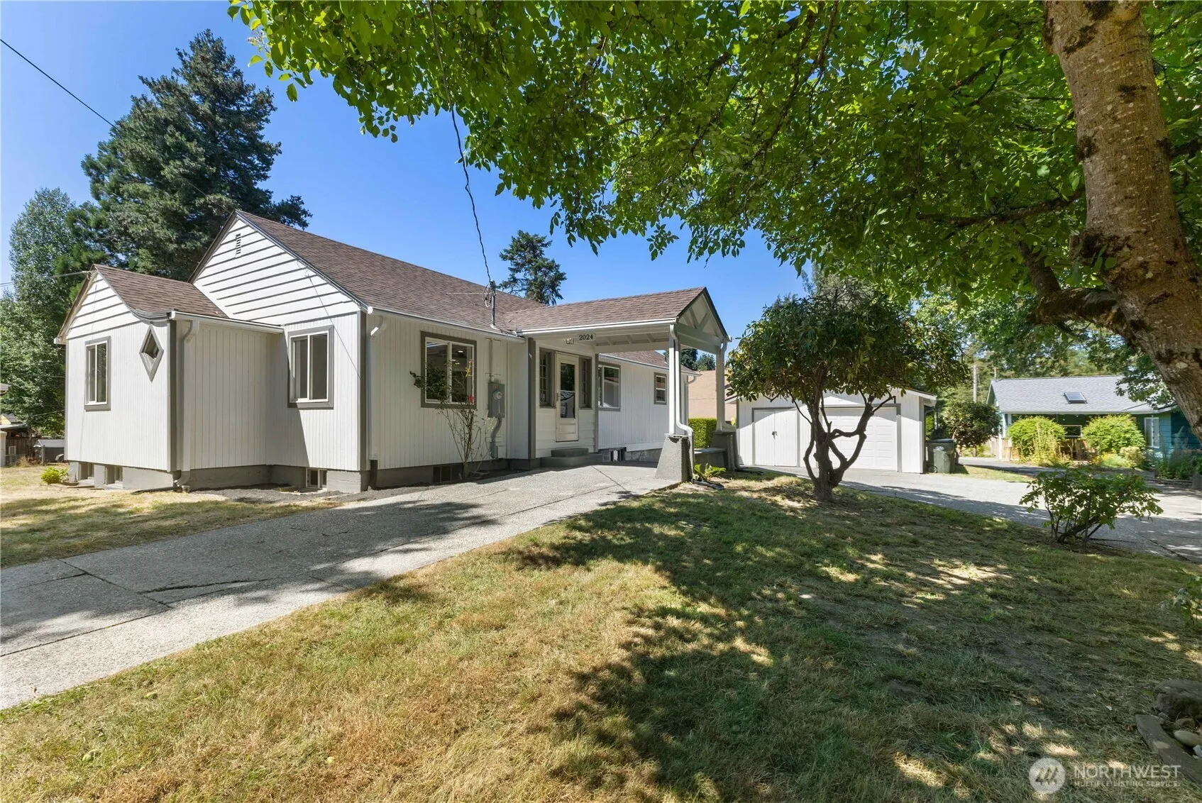 Property photo for 2024 12th Avenue Ne, Olympia