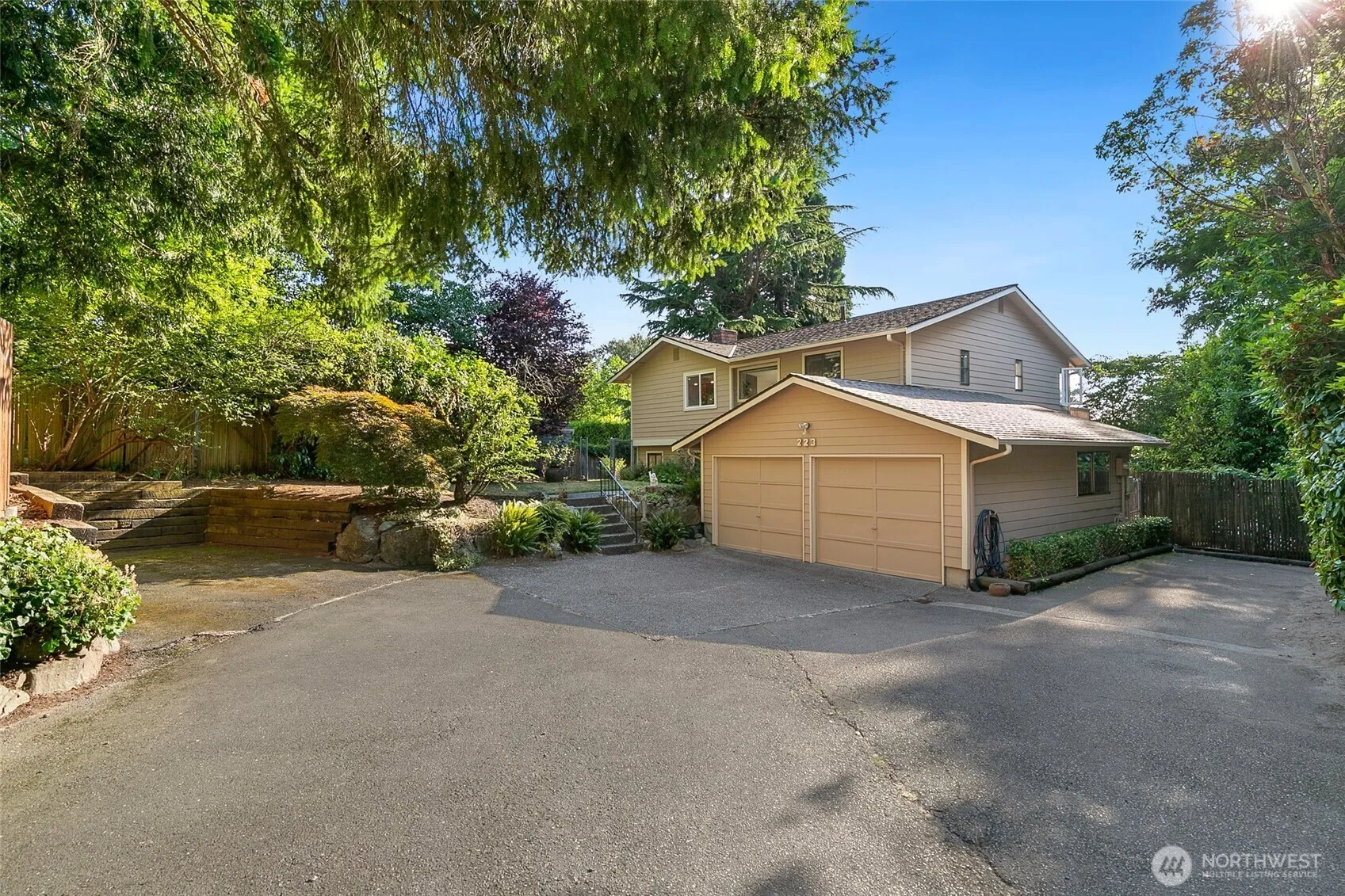 Property photo for 223 19th Avenue, Kirkland photo 2