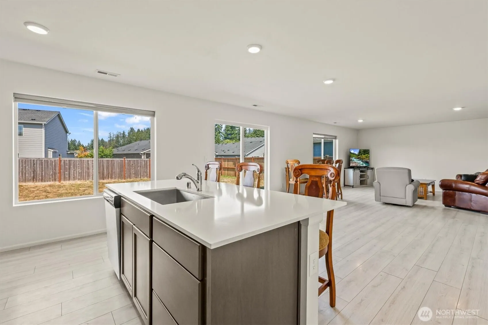 Property photo for 9236 Silverspot Drive Se, Olympia photo 5