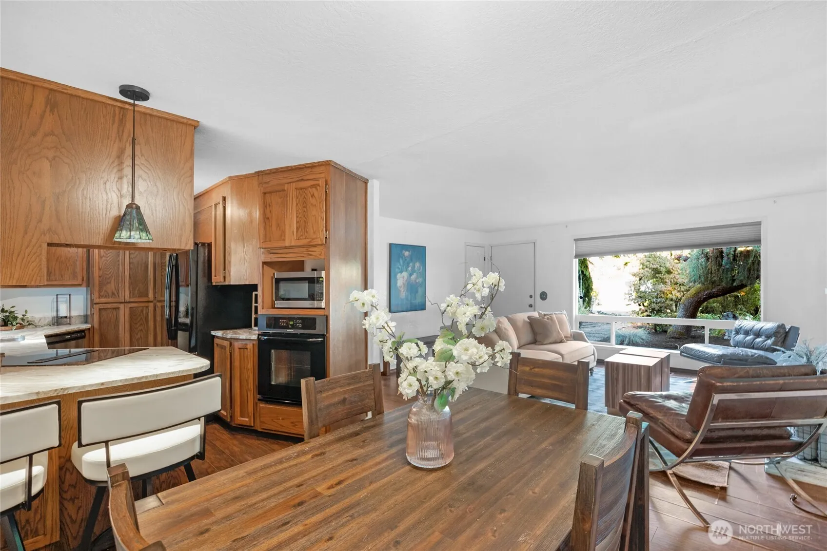 Property photo for 18820 W 51st Place, Lynnwood photo 2