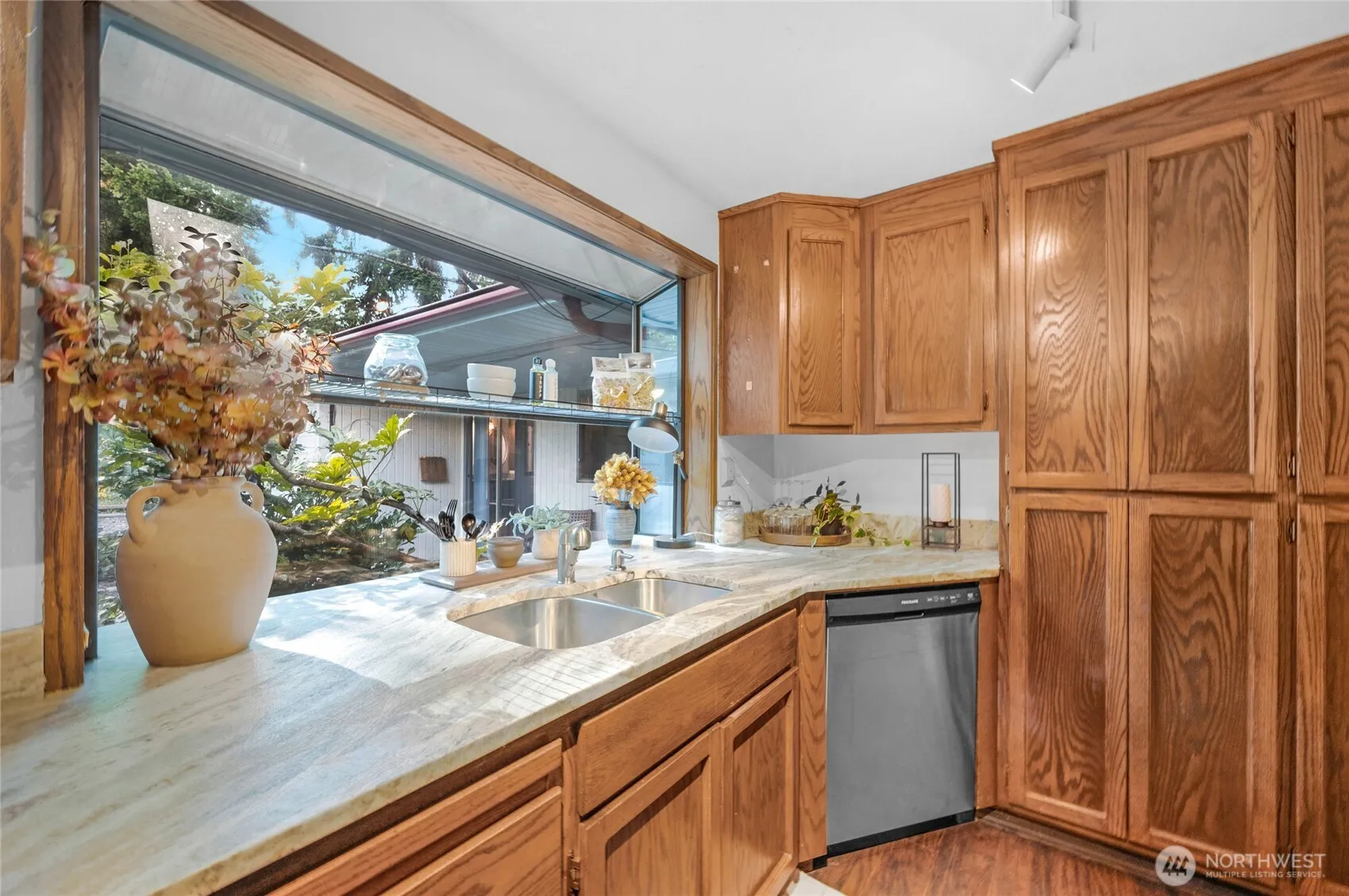 Property photo for 18820 W 51st Place, Lynnwood photo 5